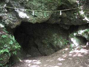石小屋洞穴
